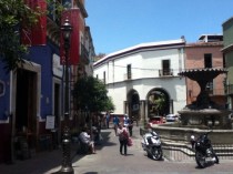 Centro Bharati on left